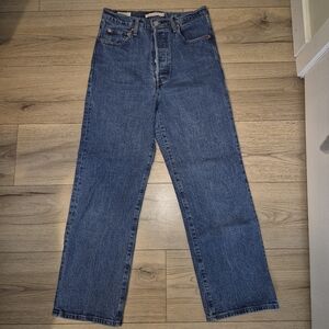 Levis Ribcage Straight Ankle Jeans